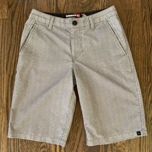 EUC Quiksilver Amphibians Boardshorts Size 25/10